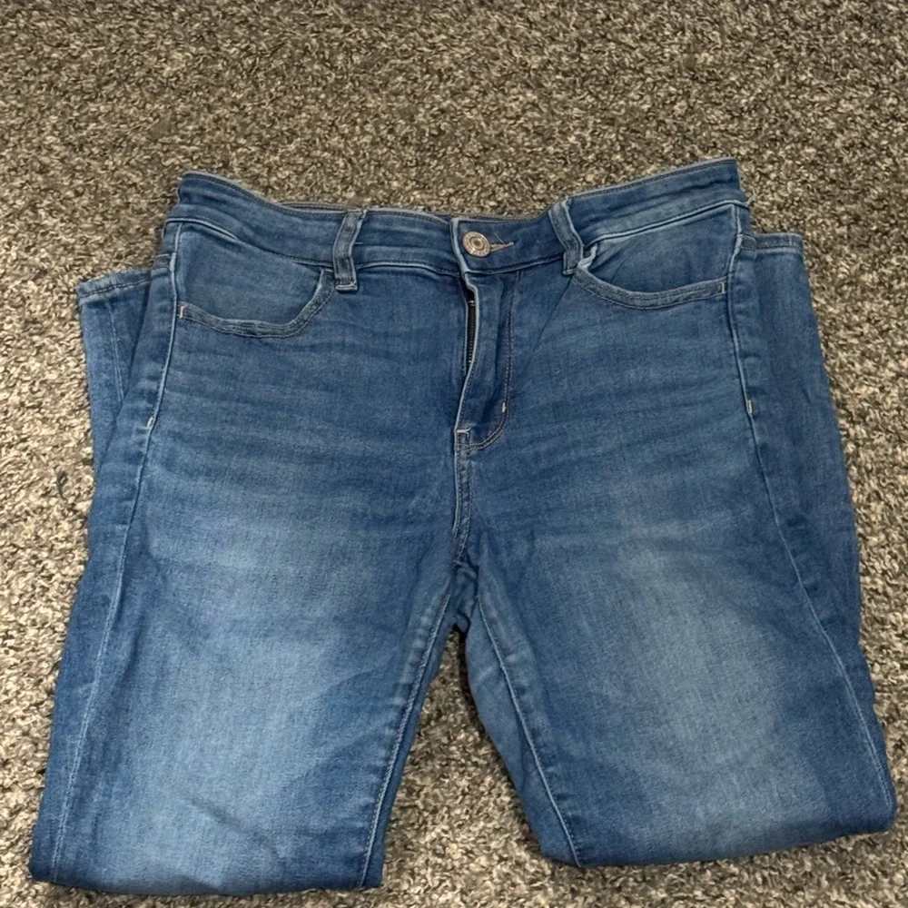 Women's American Eagle Blue Jeans - Picture 2 of 4